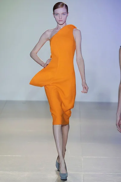 Look 30